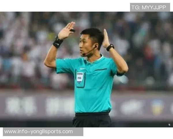 深入解析足球罚牌规则及其对比赛的影响与应用 深入解析足球罚牌规则及其对比赛的影响与应用